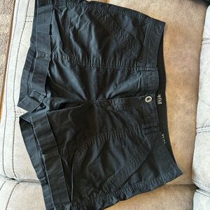 12/31 a.n.a black women’s shorts great condition
